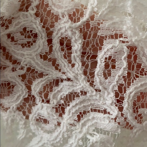 lace tank top - Picture 3 of 4